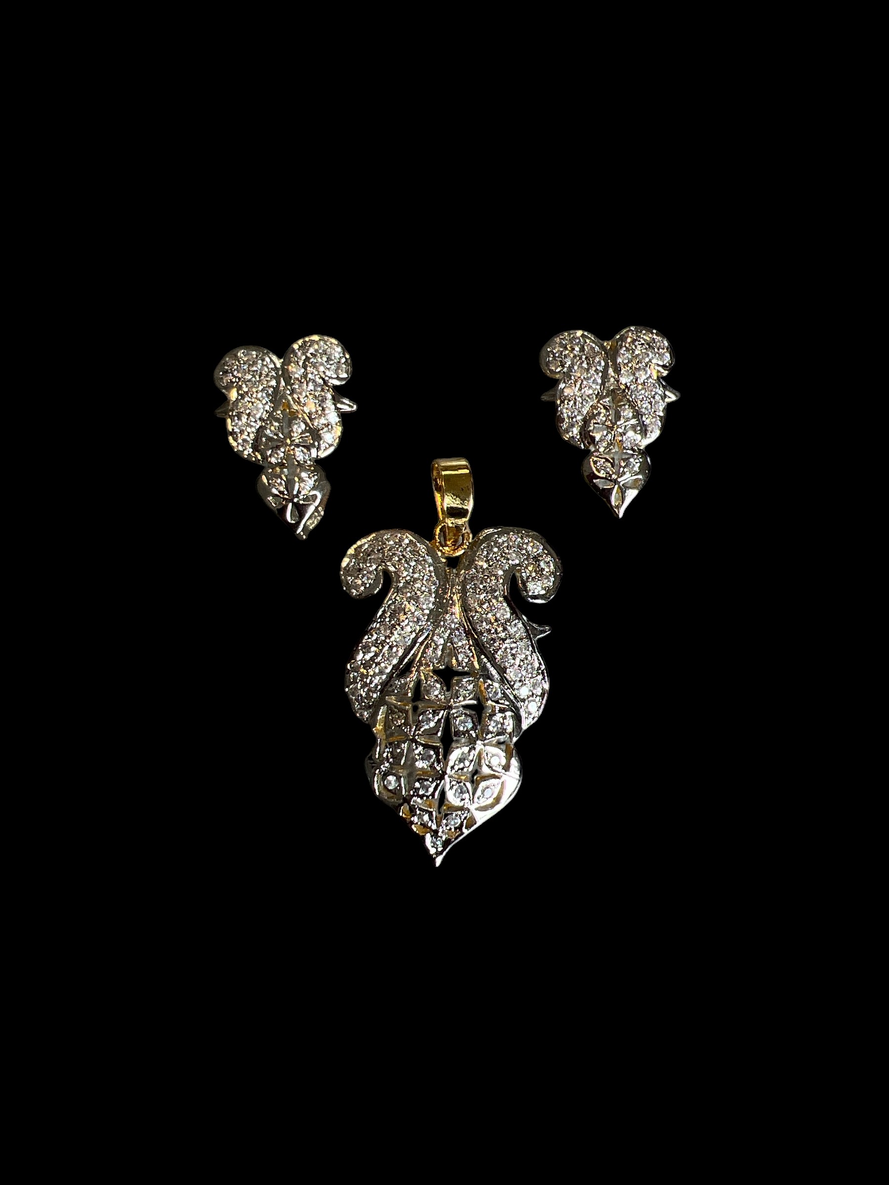Mini AD Golden Premium Pendant Set – Tiny Sparkle, Timeless Grace